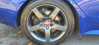 Jaguar XE 2.0d R-Sport Auto Euro 6 (s/s) 4dr