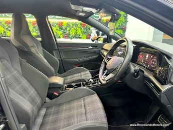 Volkswagen Golf GTD TDI DSG [1X SERVICE, SAT NAV & 19in ADELAIDE ALLOY WHEELS]