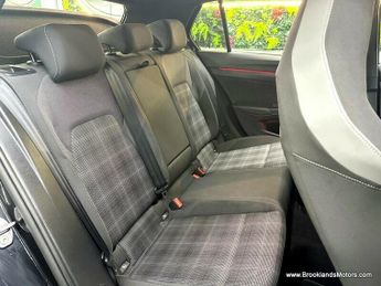 Volkswagen Golf GTD TDI DSG [1X SERVICE, SAT NAV & 19in ADELAIDE ALLOY WHEELS]