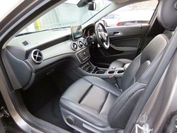 Mercedes-Benz C Class 2.1 GLA200d Sport (Premium) 7G-DCT Euro 6 (s/s) 5dr