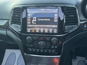 Jeep Grand Cherokee 3.0 V6 MultiJetII Overland SUV 5dr Diesel Auto 4WD Euro 6 (s/s) 