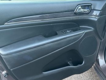 Jeep Grand Cherokee 3.0 V6 MultiJetII Overland SUV 5dr Diesel Auto 4WD Euro 6 (s/s) 