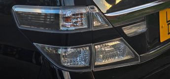 Toyota Vellfire 2.4L PETROL AUTO 7 SEATS 5 DR