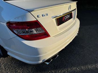 Mercedes-Benz C Class Saloon 6.3 C63 V8 Amg (2009)