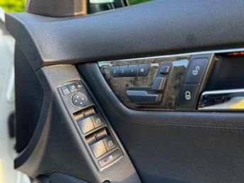 Mercedes-Benz C Class Saloon 6.3 C63 V8 Amg (2009)