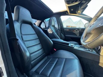 Mercedes-Benz C Class Saloon 6.3 C63 V8 Amg (2009)