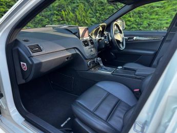 Mercedes-Benz C Class Saloon 6.3 C63 V8 Amg (2009)