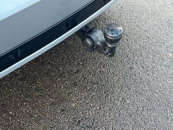 Volvo XC90 2.0h T8 Twin Engine 10.4kWh R-Design Pro SUV 5dr Petrol Plug-in 