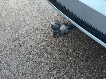 Volvo XC90 2.0h T8 Twin Engine 10.4kWh R-Design Pro SUV 5dr Petrol Plug-in 