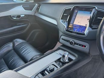 Volvo XC90 2.0h T8 Twin Engine 10.4kWh R-Design Pro SUV 5dr Petrol Plug-in 