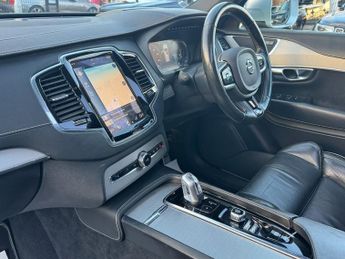 Volvo XC90 2.0h T8 Twin Engine 10.4kWh R-Design Pro SUV 5dr Petrol Plug-in 