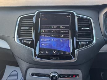 Volvo XC90 2.0h T8 Twin Engine 10.4kWh R-Design Pro SUV 5dr Petrol Plug-in 