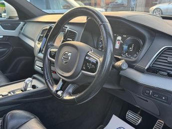 Volvo XC90 2.0h T8 Twin Engine 10.4kWh R-Design Pro SUV 5dr Petrol Plug-in 