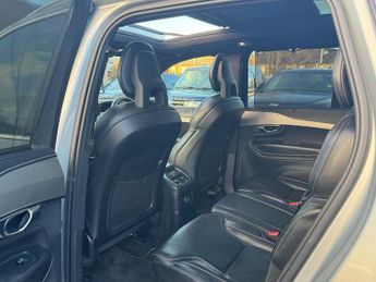 Volvo XC90 2.0h T8 Twin Engine 10.4kWh R-Design Pro SUV 5dr Petrol Plug-in 