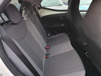 Toyota AYGO 1.0 VVT-i x-trend Funroof 5dr Petrol x-shift Euro 6 (71 ps)