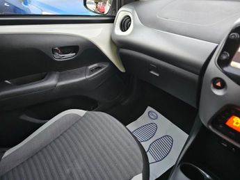 Toyota AYGO 1.0 VVT-i x-trend Funroof 5dr Petrol x-shift Euro 6 (71 ps)