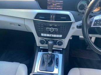 Mercedes-Benz C Class 1.8 C180 BlueEfficiency Sport Auto Euro 5 4dr