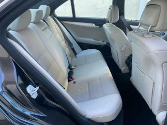 Mercedes-Benz C Class 1.8 C180 BlueEfficiency Sport Auto Euro 5 4dr