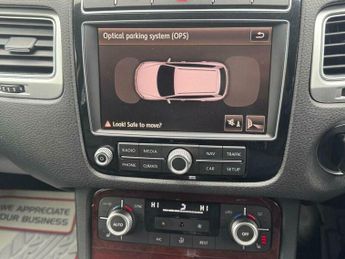 Volkswagen Touareg 3.0 TDI V6 BlueMotion Tech SE Tiptronic 4WD Euro 6 (s/s) 5dr