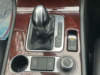 Volkswagen Touareg 3.0 TDI V6 BlueMotion Tech SE Tiptronic 4WD Euro 6 (s/s) 5dr