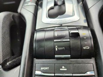 Porsche Cayenne 3.0h V6 S TiptronicS 4WD Euro 5 (s/s) 5dr