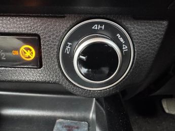 Isuzu D-Max DL40 1.9 TD DOUBLE CAB AUTOMATIC PICK UP 4X4 AIR CON APPLE CARPL