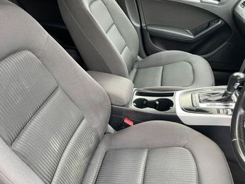 Audi A4 Avant 2.0 TDI Executive SE Estate 5dr Diesel Multitronic Euro 4 (143 p