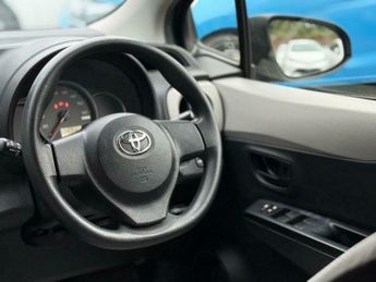 Toyota Yaris 1.33 Dual VVT-i Icon Multidrive S Euro 5 5dr