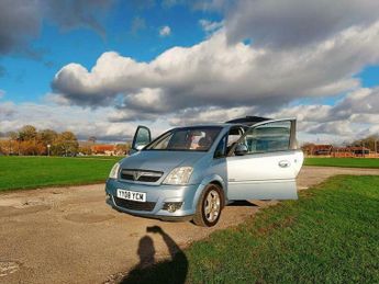 Vauxhall Meriva 1.6i 16v Design Easytronic 5dr