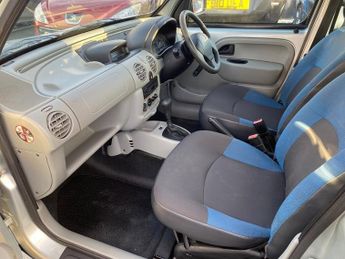 Renault Kangoo AUTHENTIQUE 16V E4