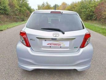Toyota Yaris 1.5 VVT-h T3 Hatchback 5dr Petrol Hybrid CVT Euro 5 (101 ps)