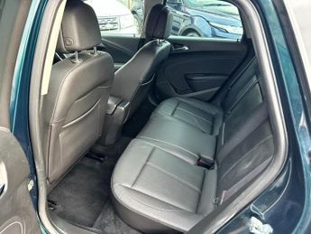 Vauxhall Astra ELITE -AUTO, 1 FORMER OWNER, ONLY 61688 MILES, PARKING SENSORS, 