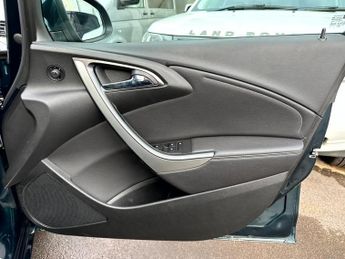 Vauxhall Astra ELITE -AUTO, 1 FORMER OWNER, ONLY 61688 MILES, PARKING SENSORS, 