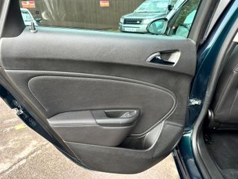 Vauxhall Astra ELITE -AUTO, 1 FORMER OWNER, ONLY 61688 MILES, PARKING SENSORS, 