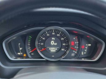 Volvo V40 2.0 D3 Momentum Auto Euro 6 (s/s) 5dr