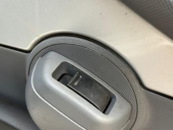 Toyota AYGO VVT-I +