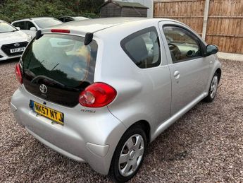Toyota AYGO VVT-I +