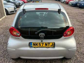 Toyota AYGO VVT-I +