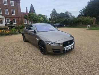 Jaguar XE 2.0d Portfolio Auto Euro 6 (s/s) 4dr