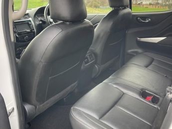 Nissan Navara DCI TEKNA 4X4 SHR DCB