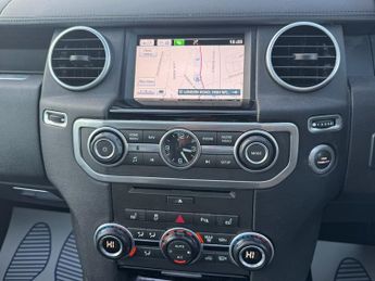 Land Rover Discovery 3.0 SD V6 Landmark SUV 5dr Diesel Auto 4WD Euro 6 (s/s) (256 bhp