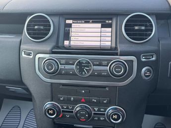 Land Rover Discovery 3.0 SD V6 Landmark SUV 5dr Diesel Auto 4WD Euro 6 (s/s) (256 bhp