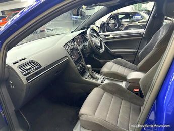 Volkswagen Golf R TSI DSG [6X VOLKSWAGEN SERVICES, SAT NAV, HEATED SEATS & REVER