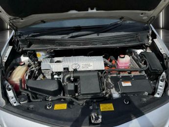 Toyota Prius PLUS