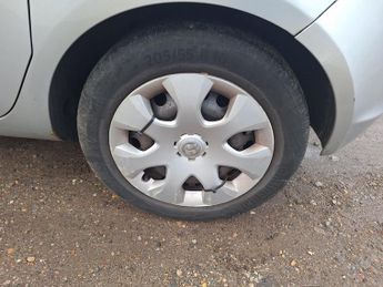 Vauxhall Meriva 1.4 16V Exclusiv MPV 5dr Petrol Manual Euro 5 (100 ps)