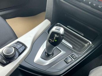 BMW 3 SERIES 2.0 318d SE Saloon 4dr Diesel Auto Euro 5 (s/s) (143 ps)