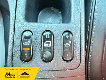 Nissan Qashqai 1.6 Tekna SUV 5dr Petrol CVT 2WD Euro 5 (AVM) (117 ps)