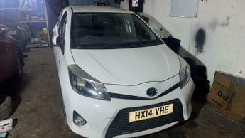 Toyota Yaris 1.5 VVT-h Icon Plus CVT Euro 5 5dr