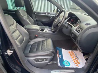 Volkswagen Touareg V6 R-LINE PLUS TDI BLUEMOTION TECHNOLOGY