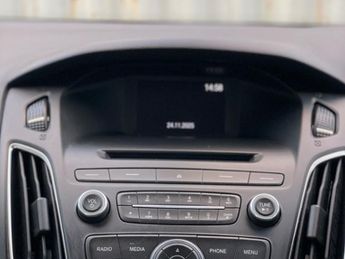 Ford Focus 1.6 Zetec Hatchback 5dr Petrol Powershift Euro 6 (125 ps)